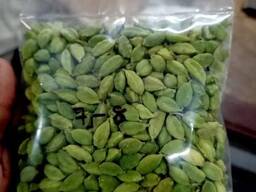 Premium green cardamom