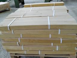 Vi erbjuder bok/björk ribbor för bäddmadrasser