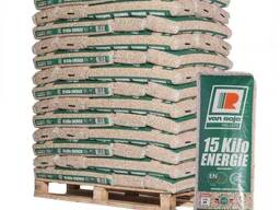 Wood pellets in 15kg bags, on pallets 1000pallets available